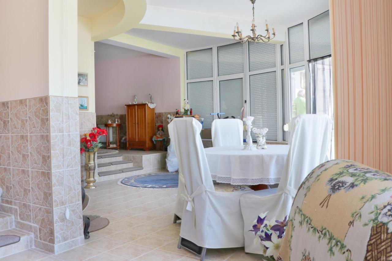 Villa Nora Albena Ngoại thất bức ảnh